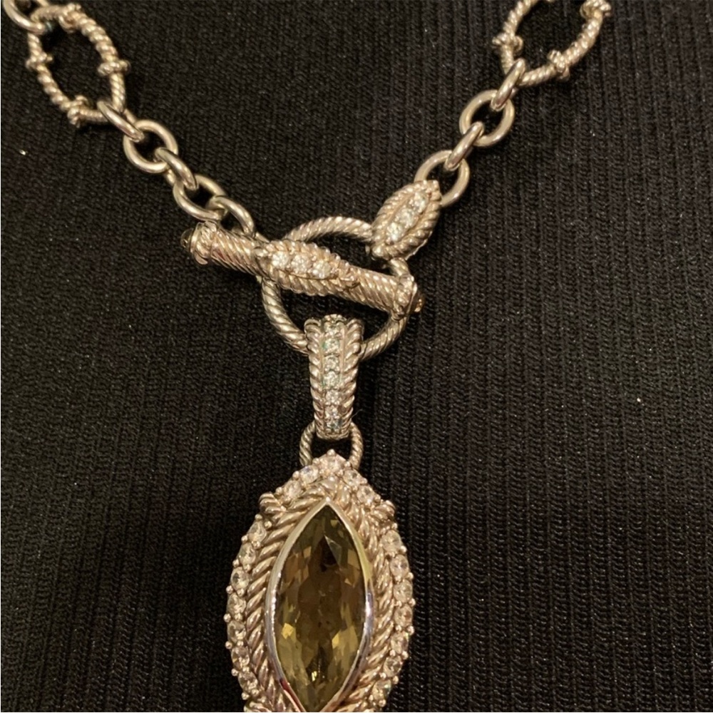 Elegant Silver Pendant Necklace from Judith repica